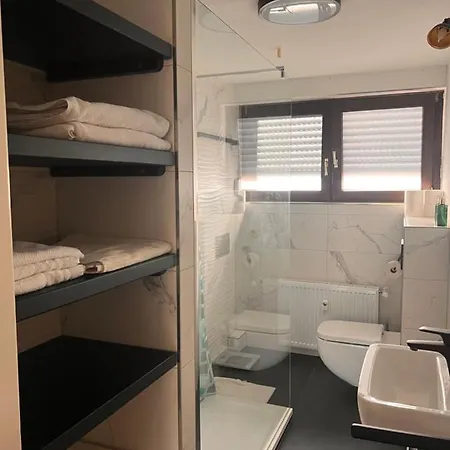 Apartment Apartmenthaus St Helena Strasse 80 *