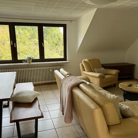 Apartmenthaus St Helena Strasse 80 トリーア