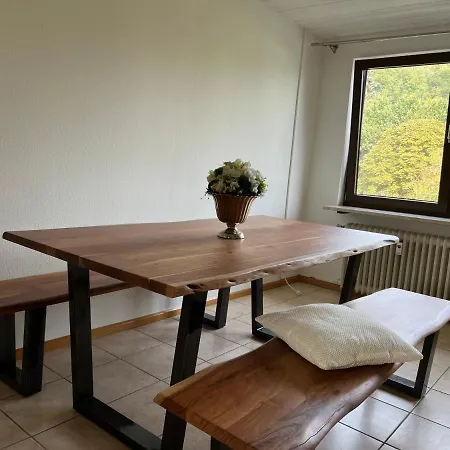 Apartmenthaus St Helena Strasse 80 トリーア